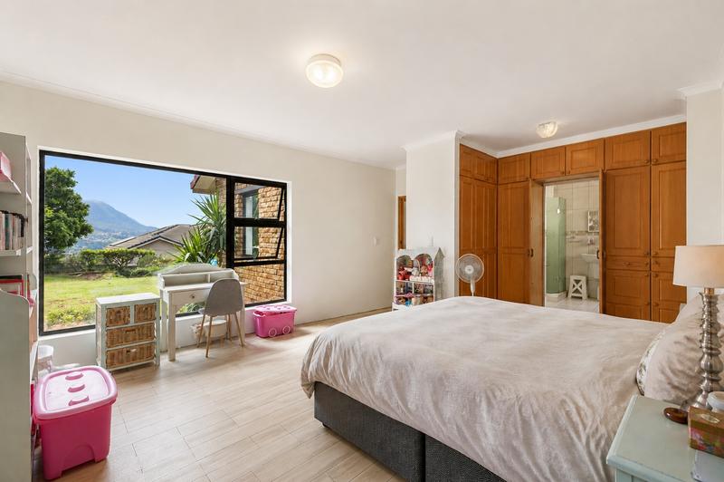 4 Bedroom Property for Sale in Northshore Western Cape